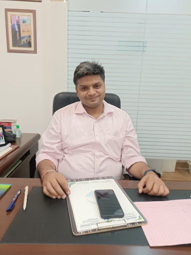 Dr. Nikhil Goel